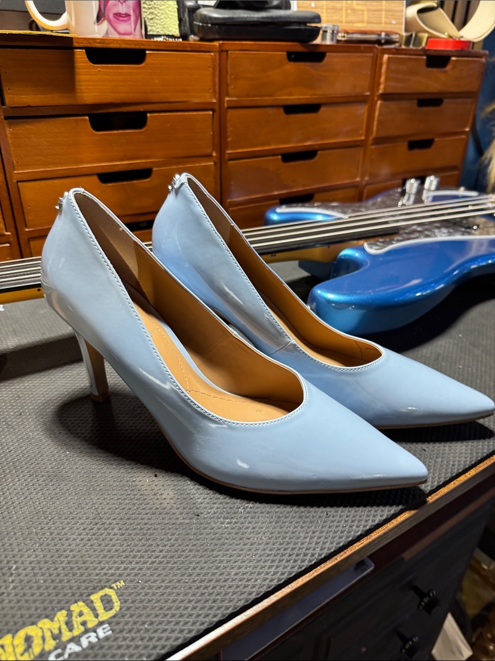 Women's Light Blue Patent Pointed-Toe Heels